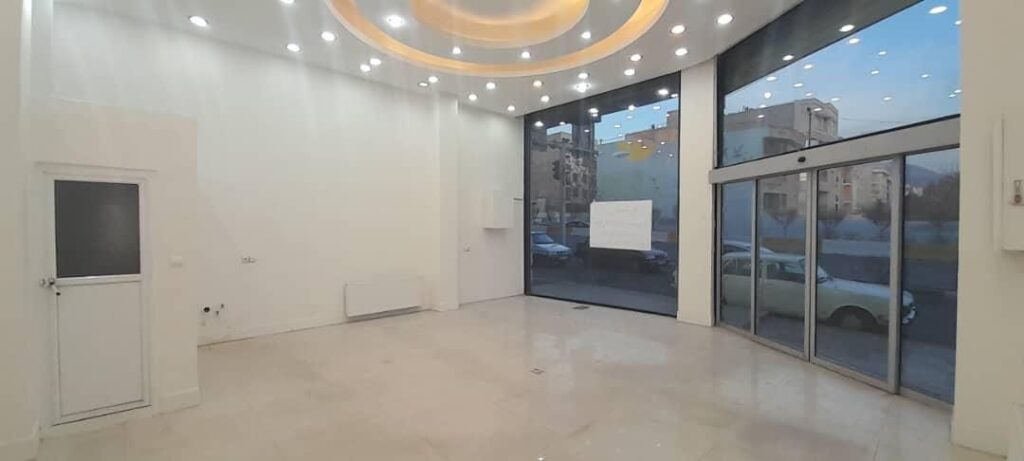اجاره ۷۰مترمغازه برجمهوری/بالکن ندارد/ارتفاع۵/بر۱۰/دونبش
